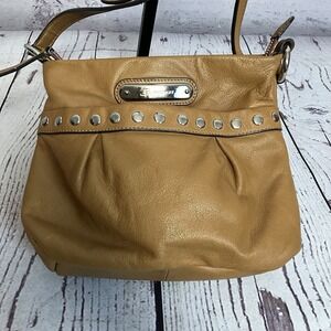 B Makowsky Handbag Leather Crossbody Brown‎ Silver Hardware Zip Closure Tan